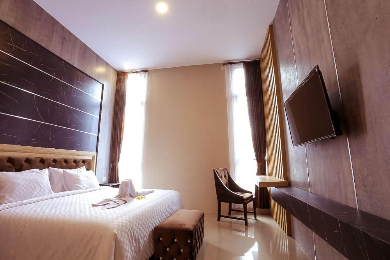 Giri Palma Hotel 4*